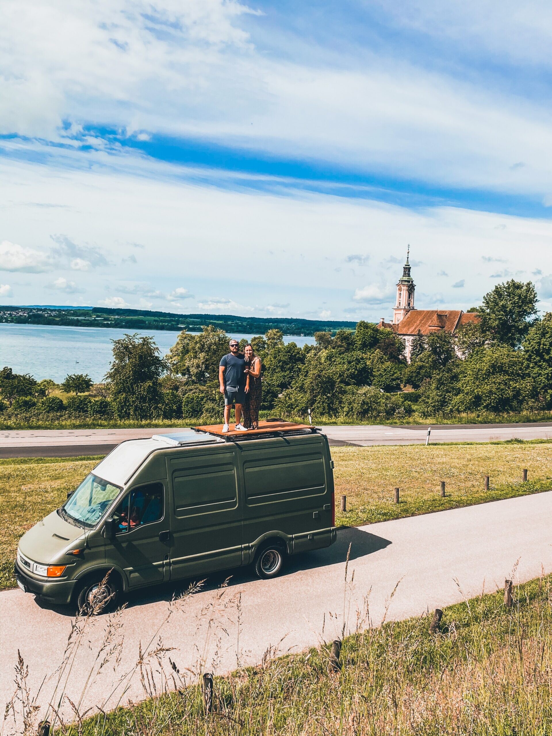 15273198-489B-4BB0-A399-3EF90102751E