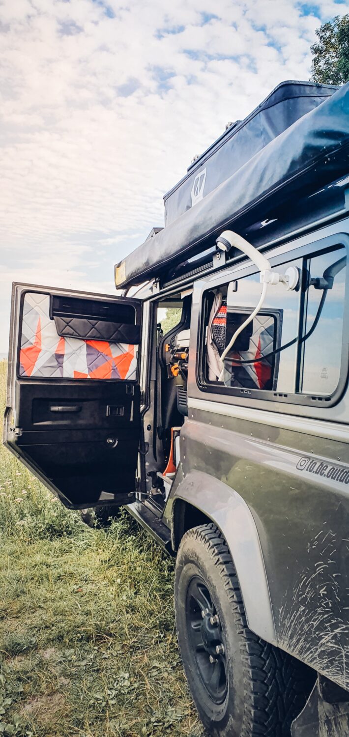 Land Rover Defender mit Wohnmobilzulassung von to.be.outdoors