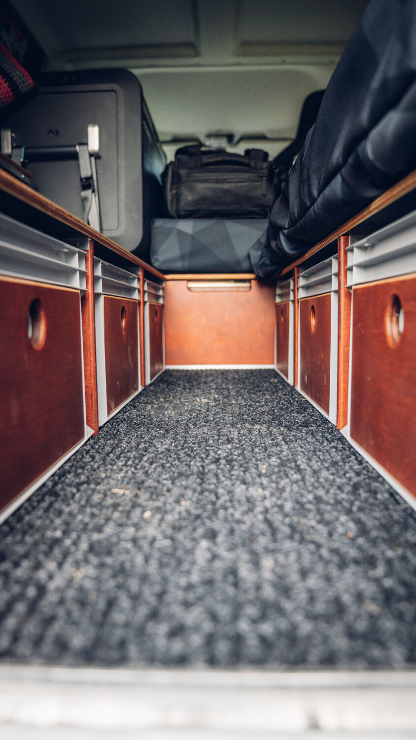 Land Rover Defender mit Wohnmobilzulassung von to.be.outdoors