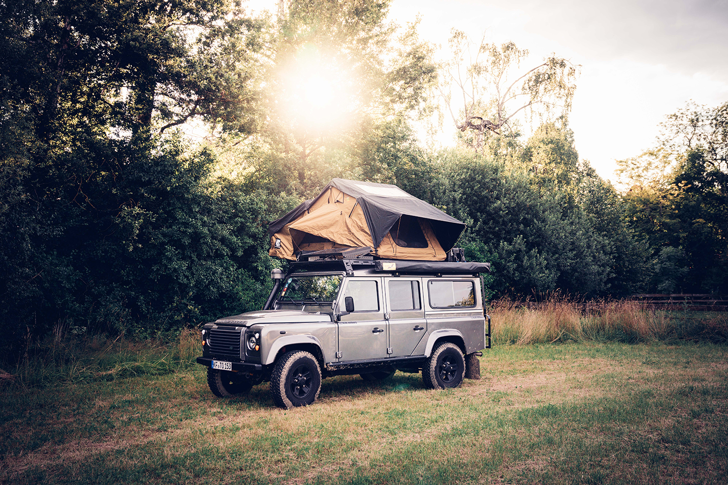 Land Rover Defender mit Wohnmobilzulassung von to.be.outdoors