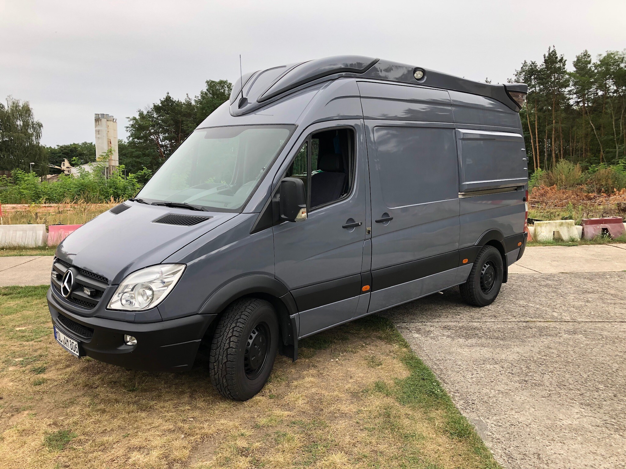 EC18CFE4-8D48-40AE-946E-289C633005CA