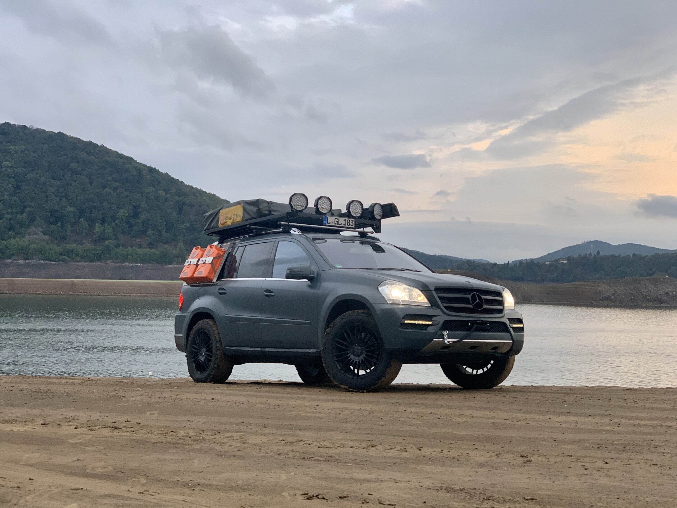 49CD4998-D627-408D-84F9-309AB2D9E287