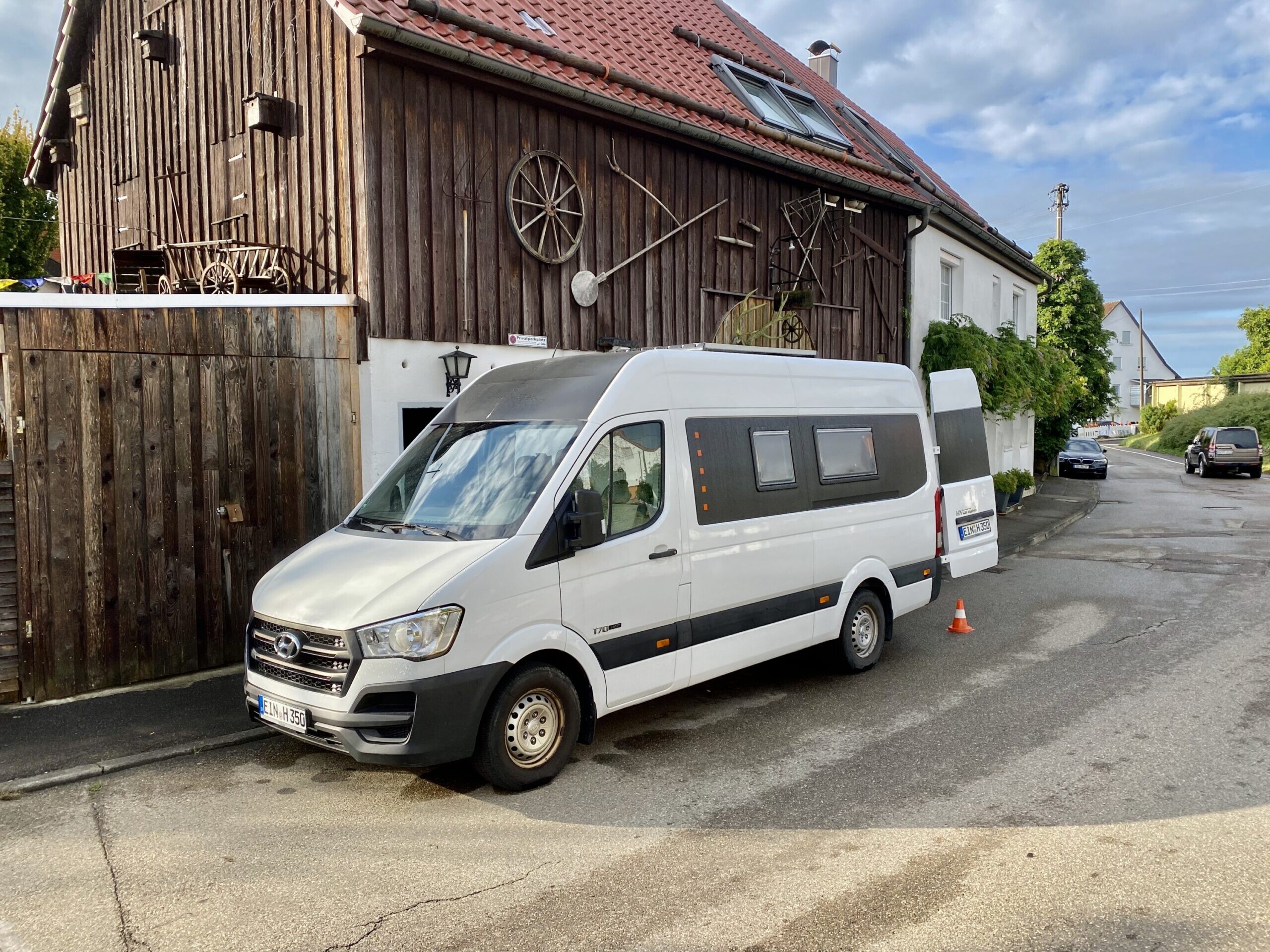 B185BD9D-DB75-42E7-9825-9F44832E8790