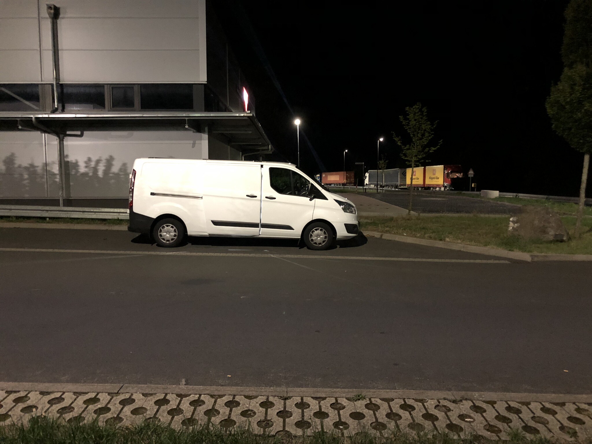 5FB90997-DE08-433B-93AE-70C9C2E1C6C5
