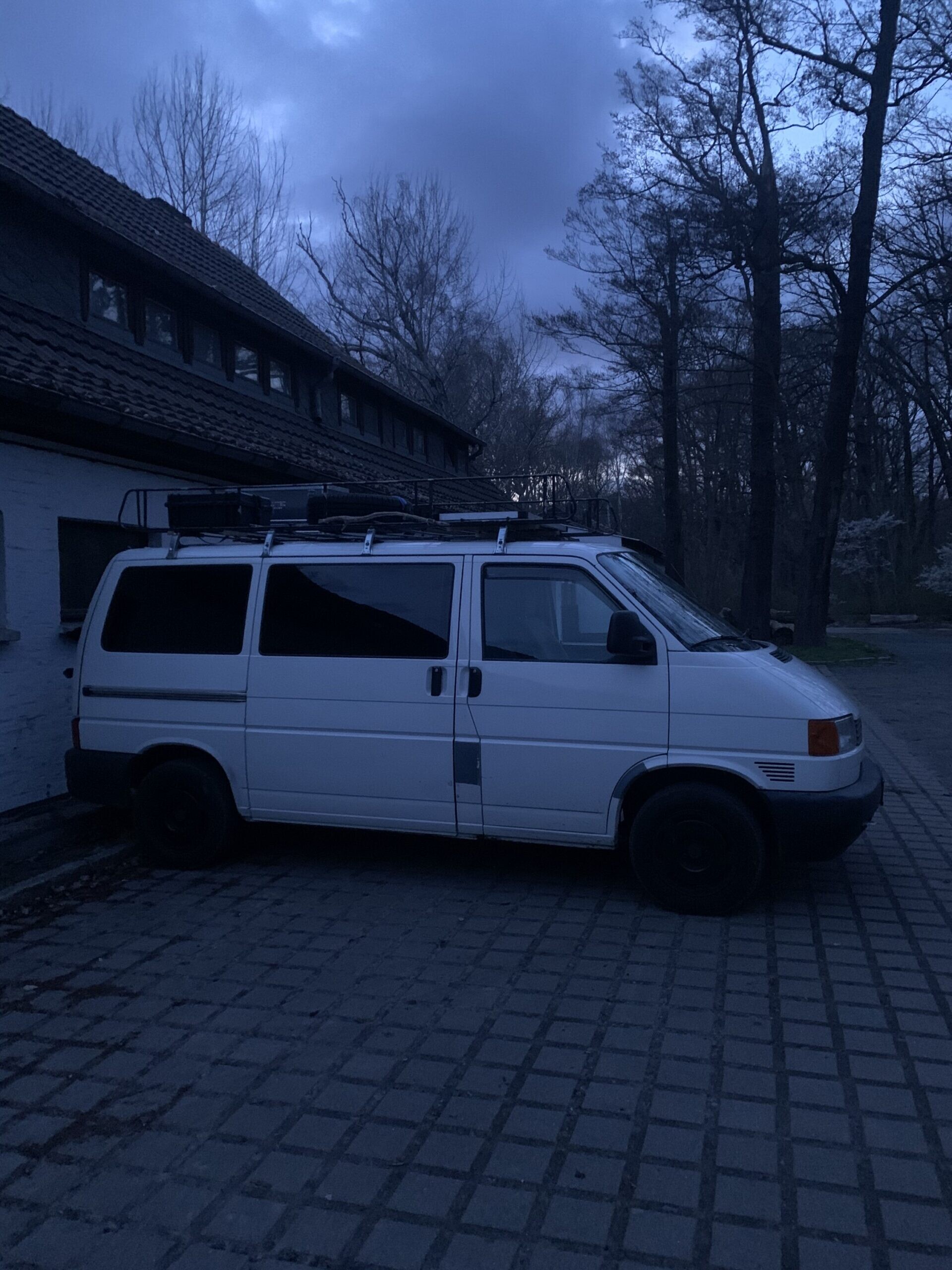 57325320-CF6E-4817-8286-B16A3C629A22