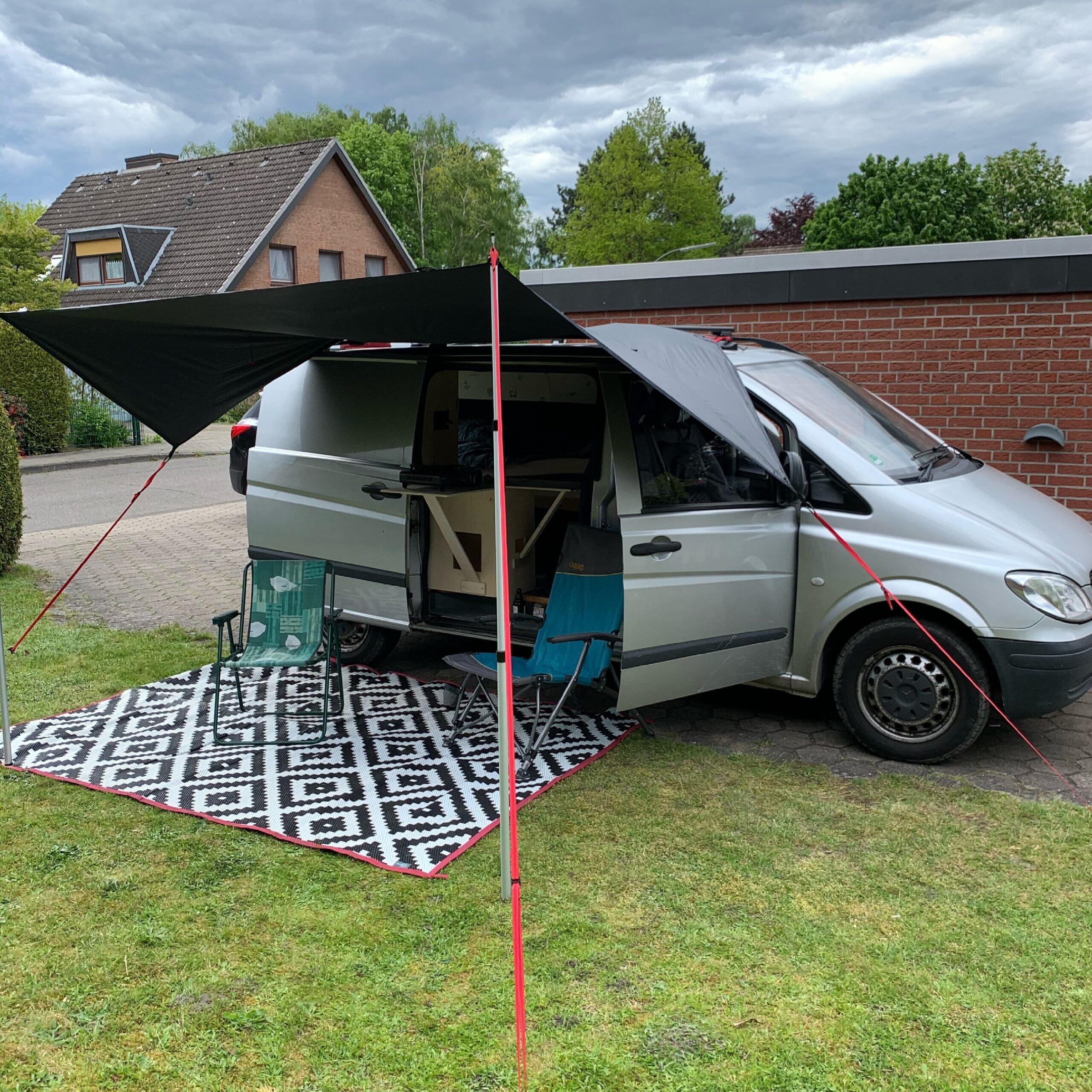 AE0BAB9B-BDAF-4C72-8D13-7654A7C0D25D