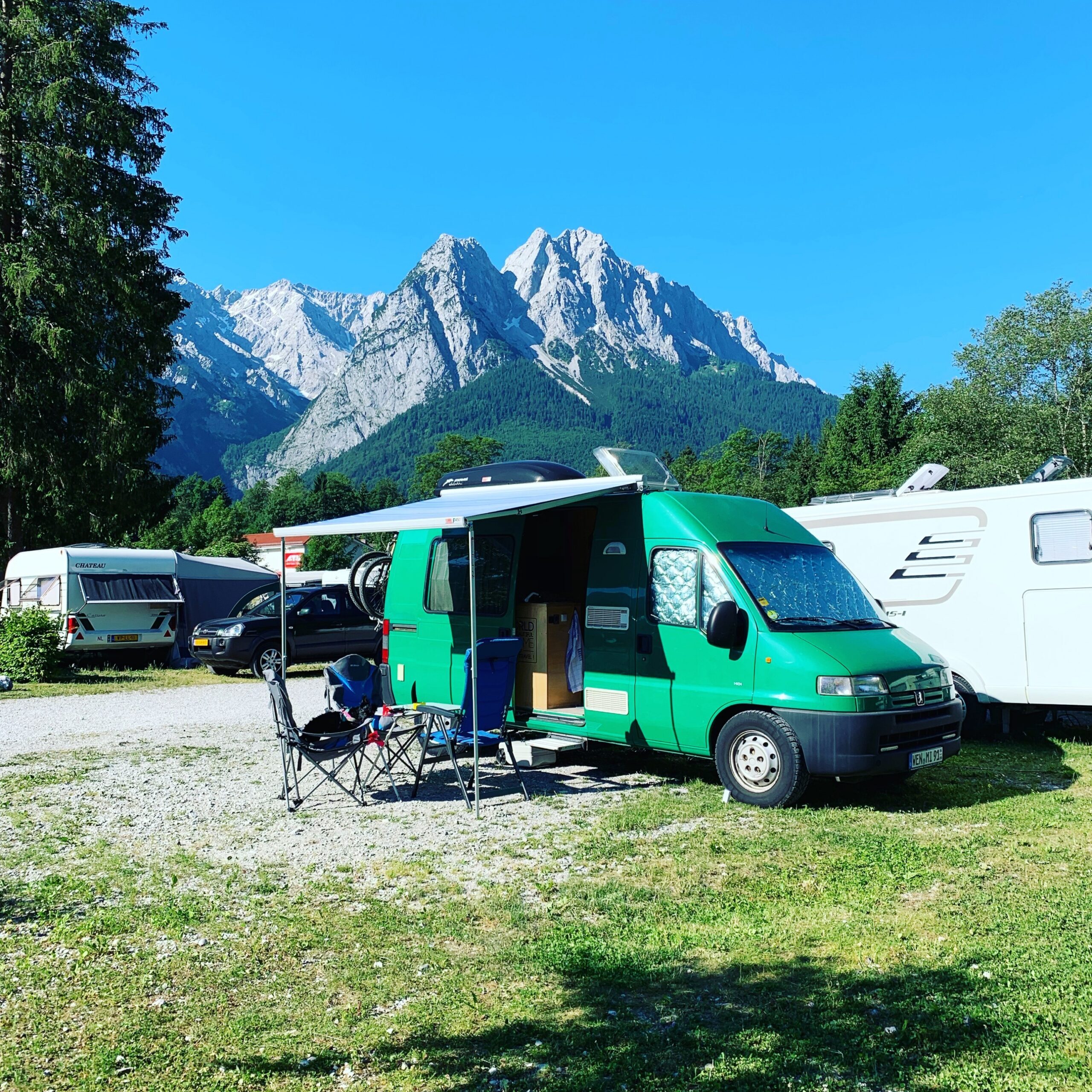 8DE6725B-32F1-4DA3-AE5F-37F00287CBE8