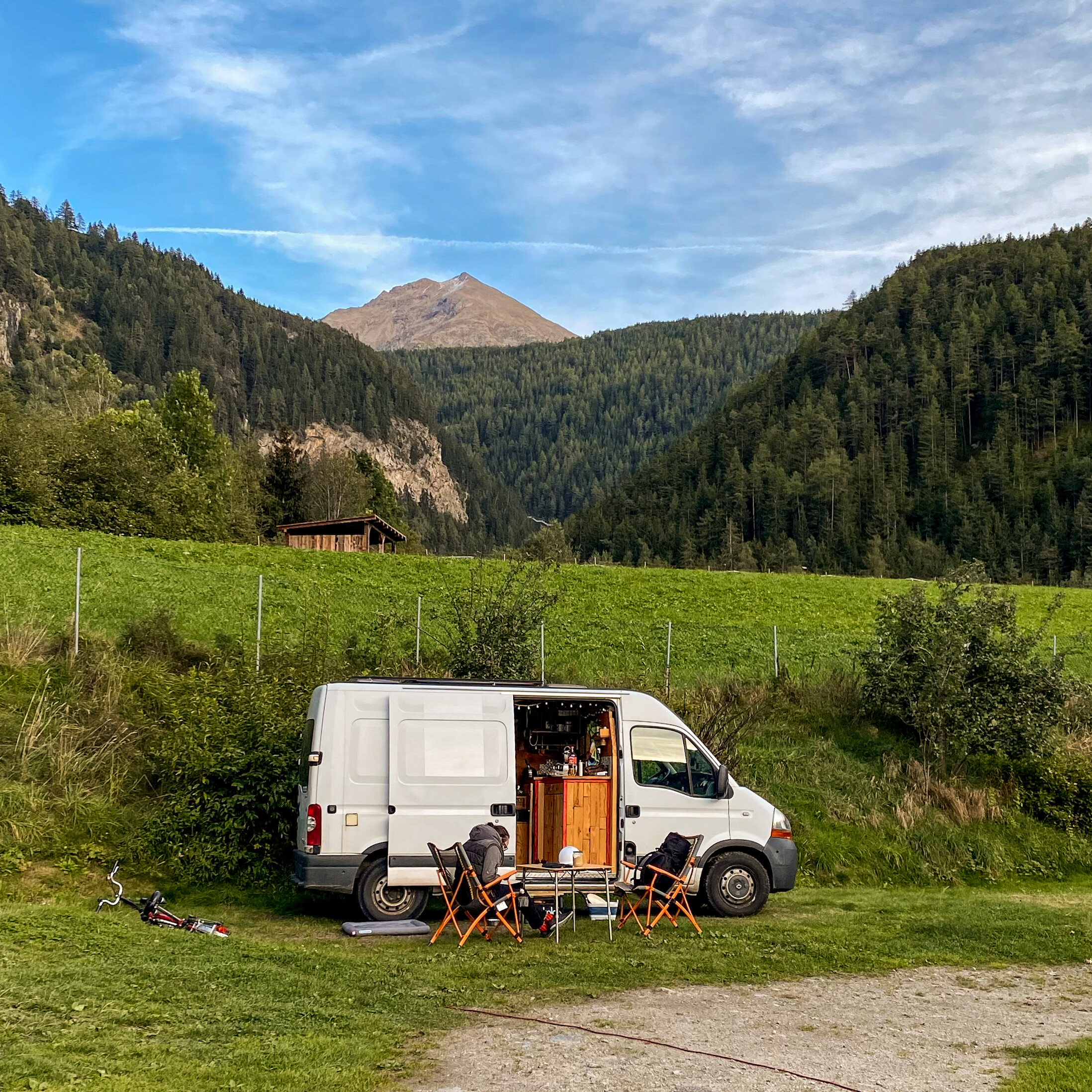 2D6E896C-C7CF-40DC-A27C-57366D5CE2DF