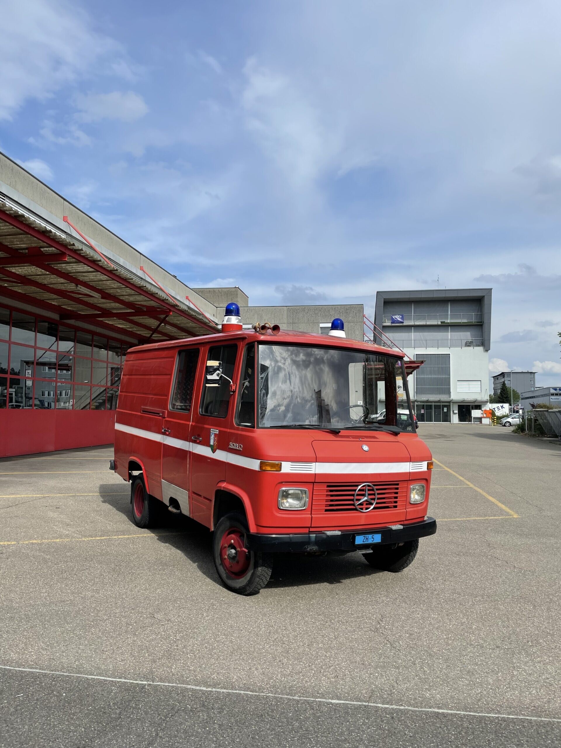 DDE308A9-88AE-4B91-8543-9D4458B3E14E